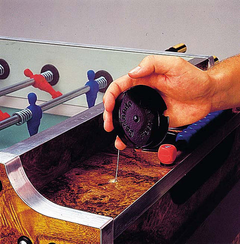 tischfussball-mit-muenzeinwurf-garlando-deluxe-toeggelikasten-garl-_1